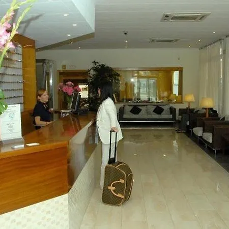 メルセ 3* ピネダ・デ・マール