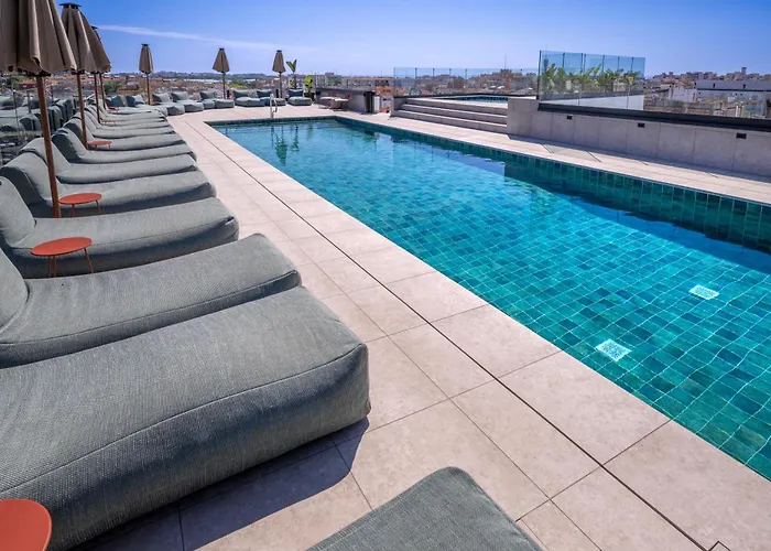 Отель Merce Пинеда-де-Мар